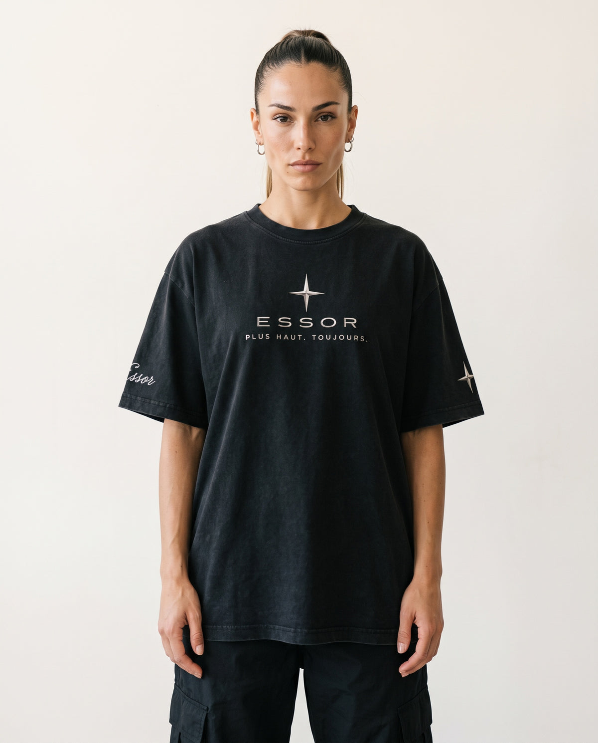 T-Shirt «Script», Schwarz, Damen-Model, von vorne