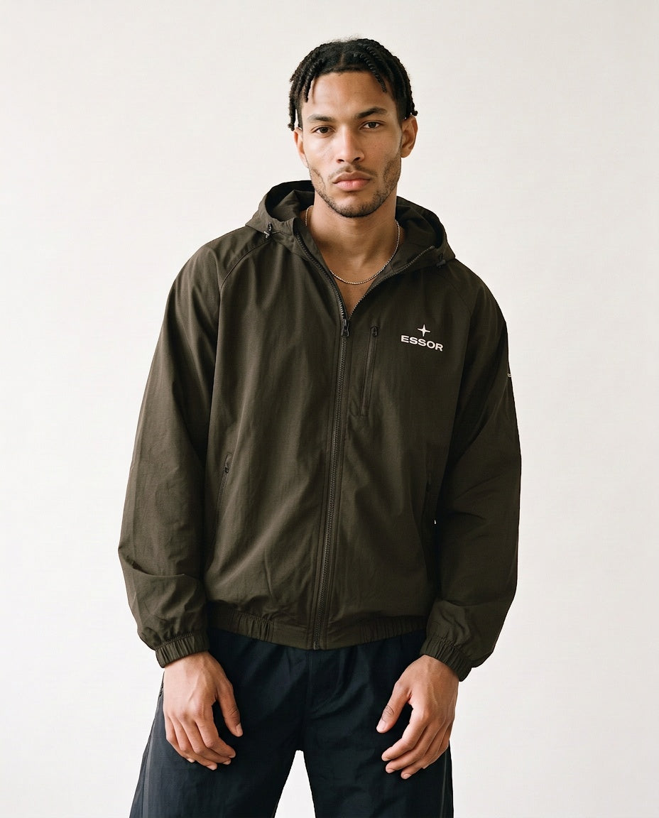 Trainingsjacke «Élan», Olivgrün, Herren-Model, von vorne