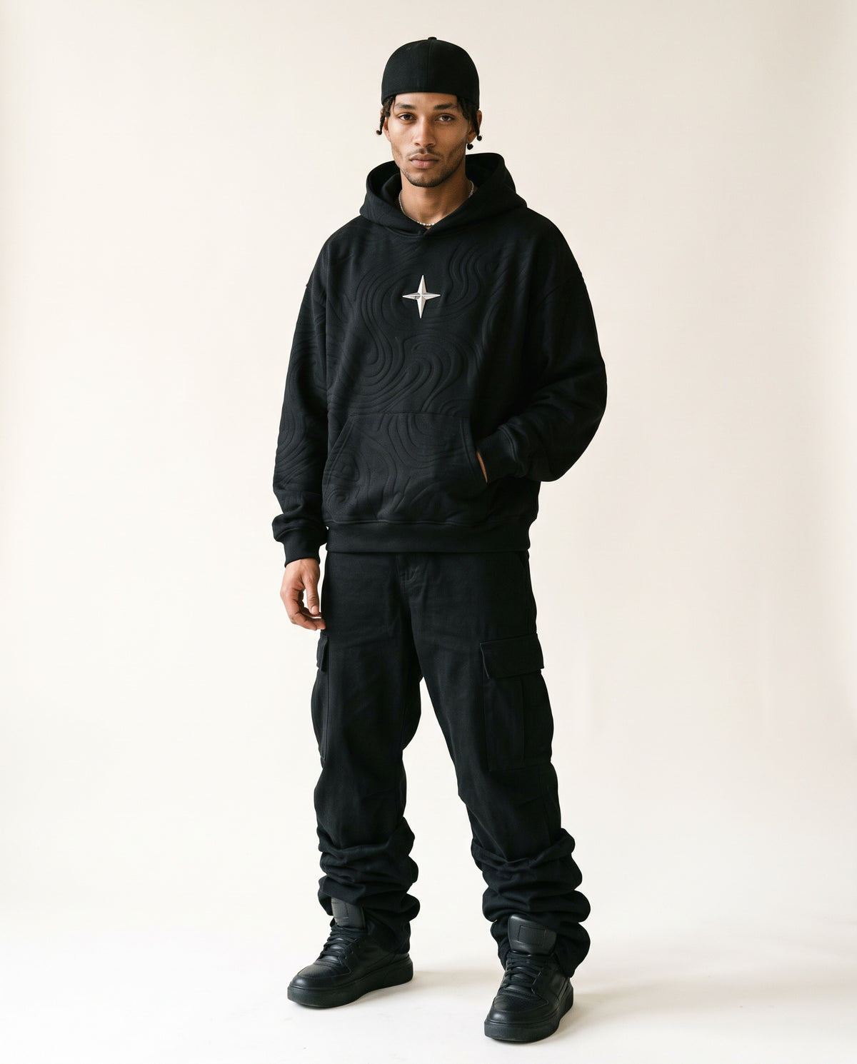 Kapuzenpullover «360° Lifestyle», Schwarz, Herren-Model, von vorne