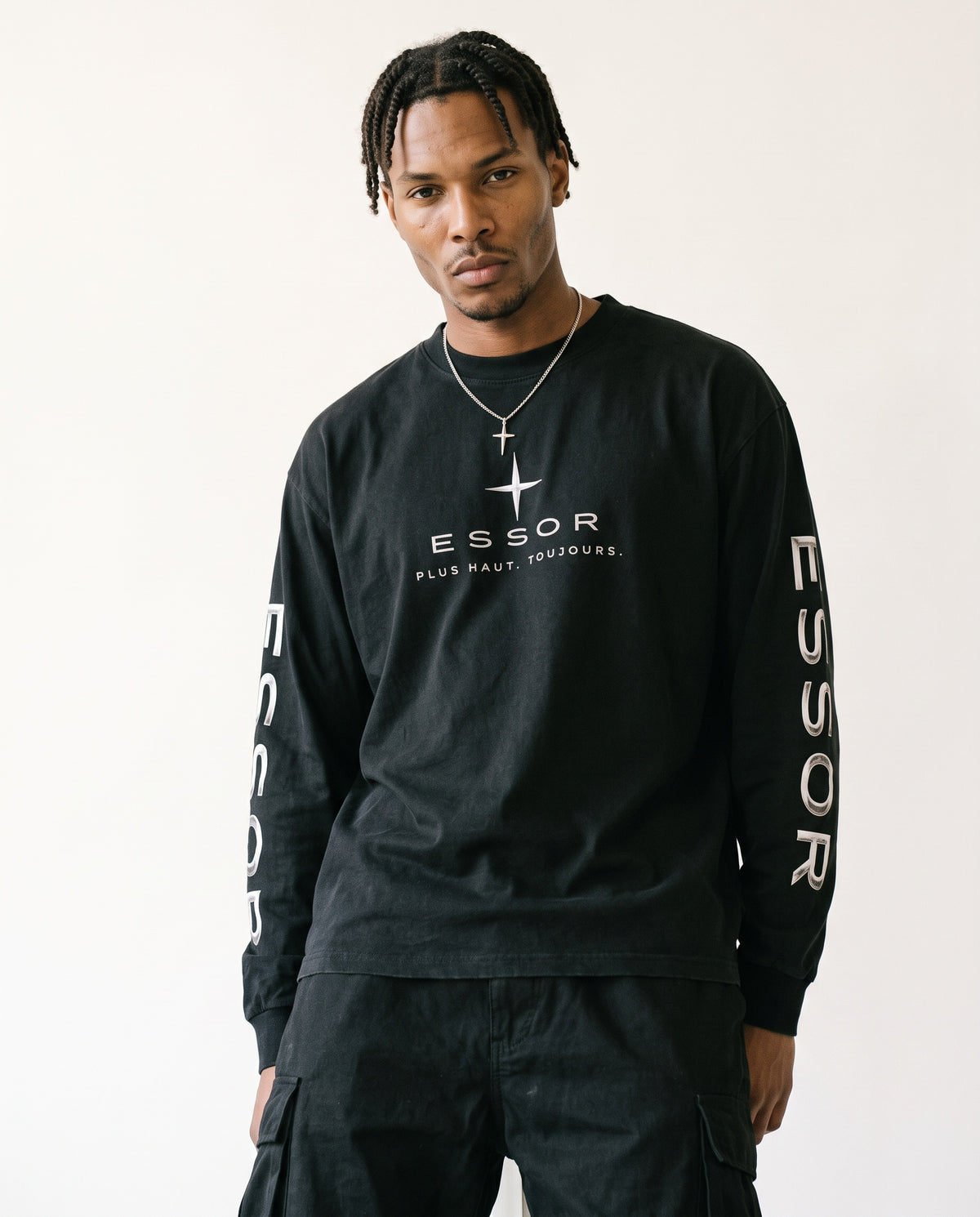 Langarmshirt «Globe», Schwarz, Herren-Model, von vorne