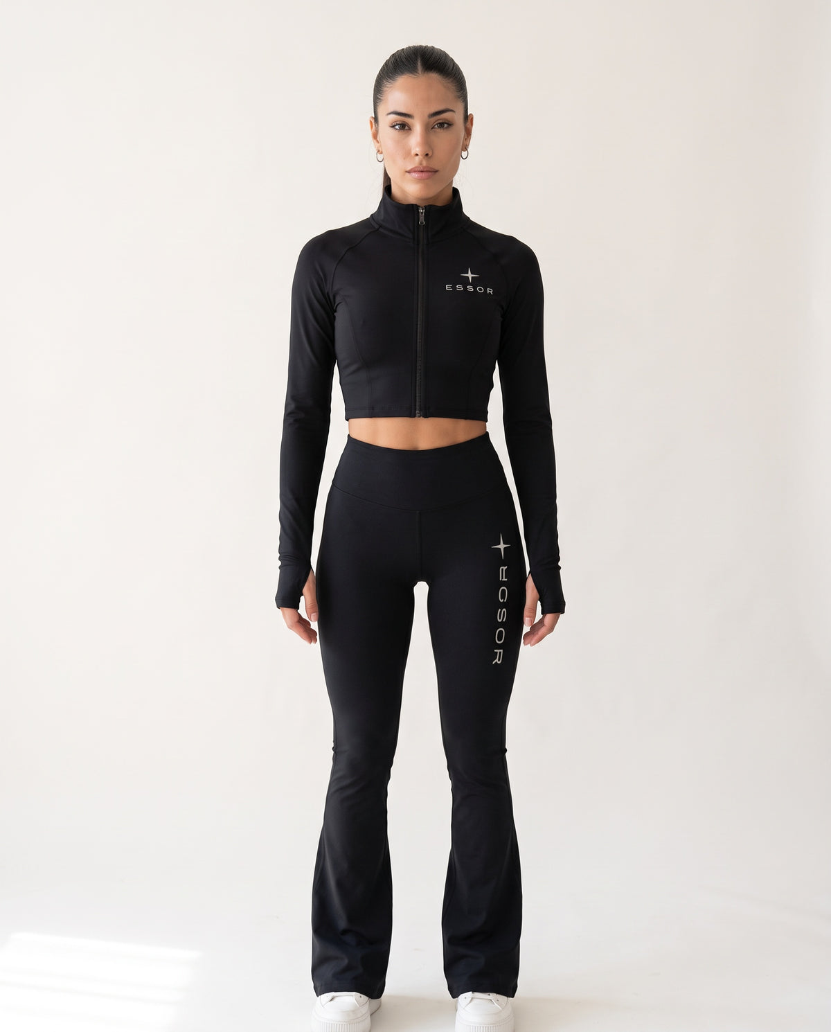 Kurze Zip-Jacke «Étoile», Schwarz, Damen-Model, von vorne